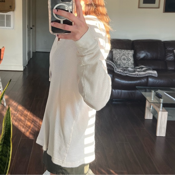 Textured hoodie - Picture 2 of 4